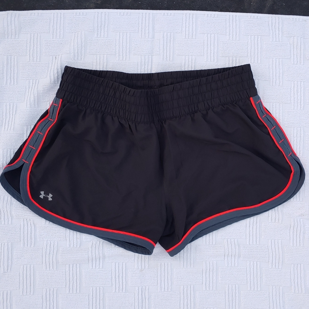 Under Armour Shorts Size Medium